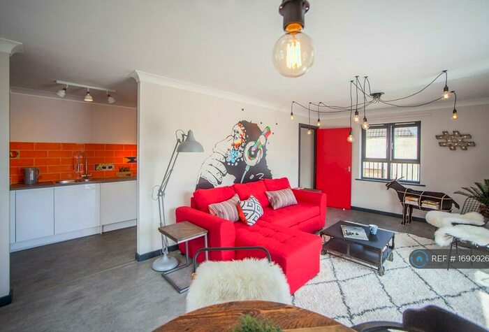 2 Bedroom Flat To Rent In St Clements Court, Bristol, BS2