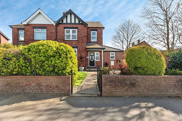 3 Bedroom Semi Detached House For Sale In Barnsley Road, Brierley, Barnsley, S72