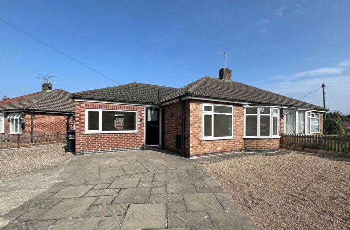 3 Bedroom Bungalow For Sale In Brockfield Park Drive, York, YO31