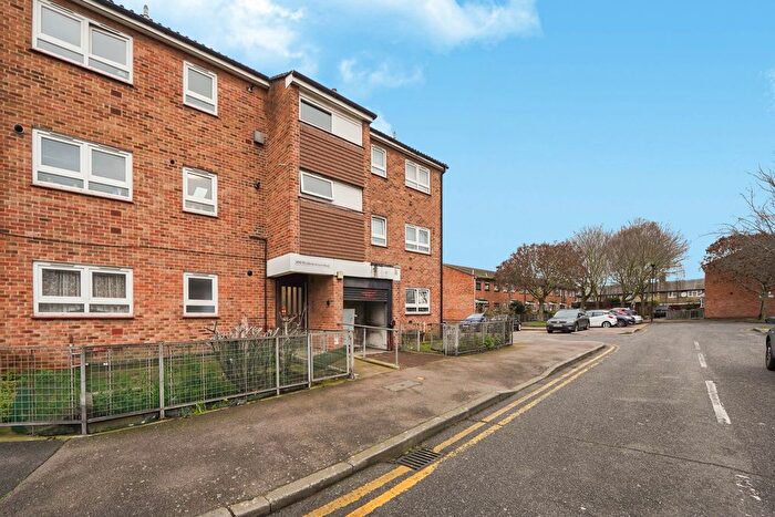 1 Bedroom Flat For Sale In Alnwick Road, London, E16