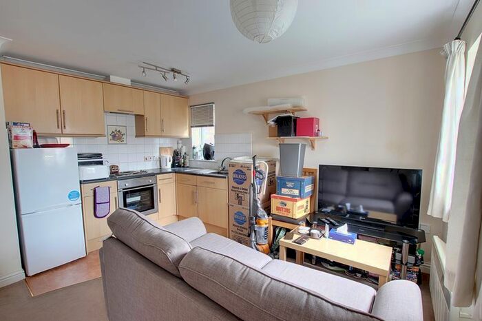 1 Bedroom Flat To Rent In Langford Road, Trowbridge, BA14