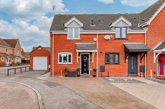 2 Bedroom End Terrace House For Sale In Wainwright Close, Lowestoft, NR32