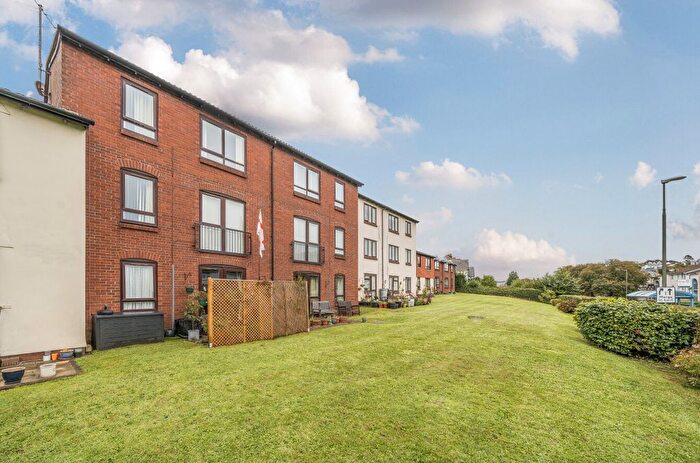 2 Bedroom Flat For Sale In Pebble Court, Paignton, Torbay, TQ4