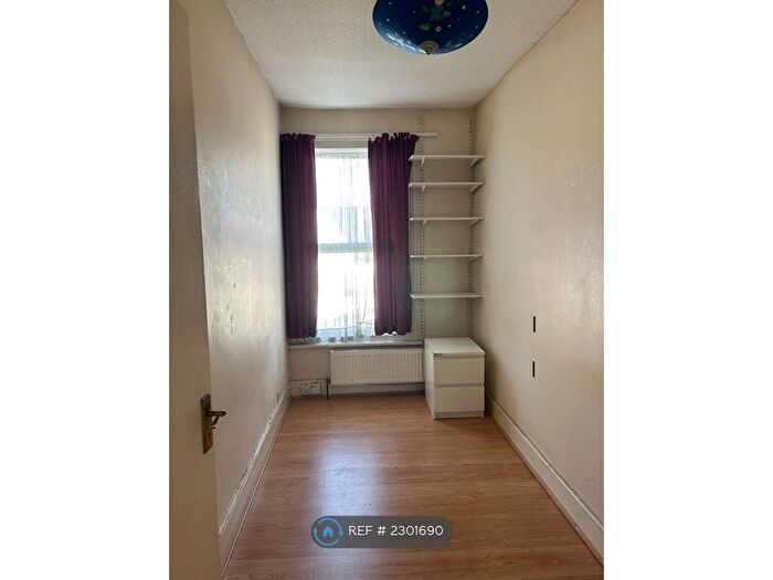 2 Bedroom Flat To Rent In Turnpike Lane, Haringey, N8