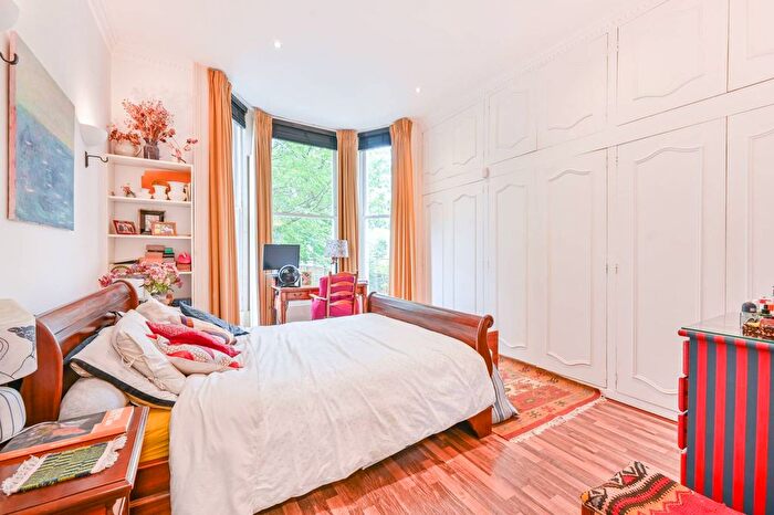 2 Bedroom Flat For Sale In Elsham Road, Holland Park, London, W14