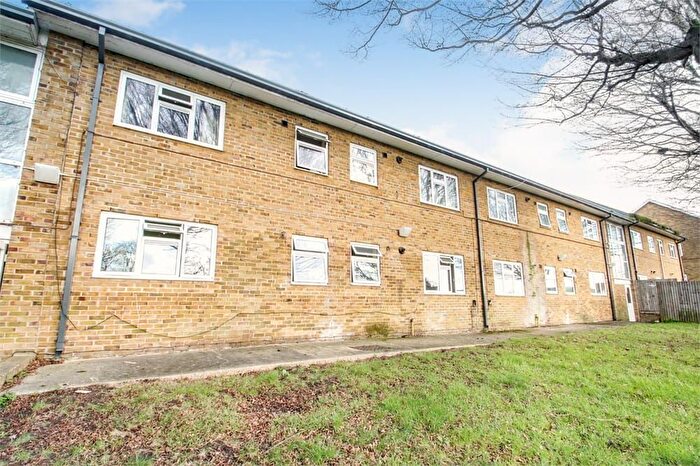 1 Bedroom Flat To Rent In Greatfields Drive, Uxbridge, UB8