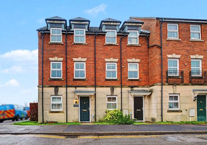 3 Bedroom End Of Terrace House For Sale In Lathkill Street, Market Harborough, LE16