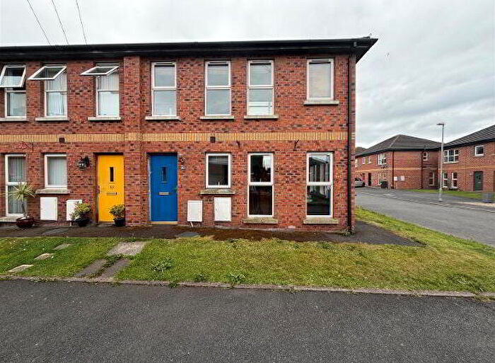 2 Bedroom TownHouse For Sale In Balmoral Square, Bangor, BT19