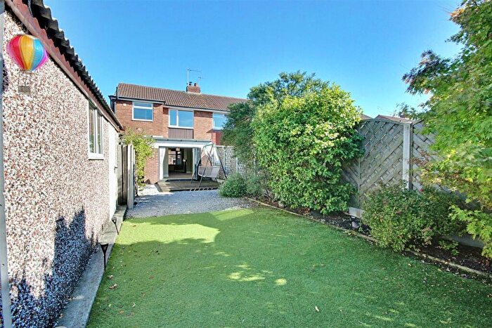 3 Bedroom Semi-Detached House For Sale In The Paddock, Beverley, HU17
