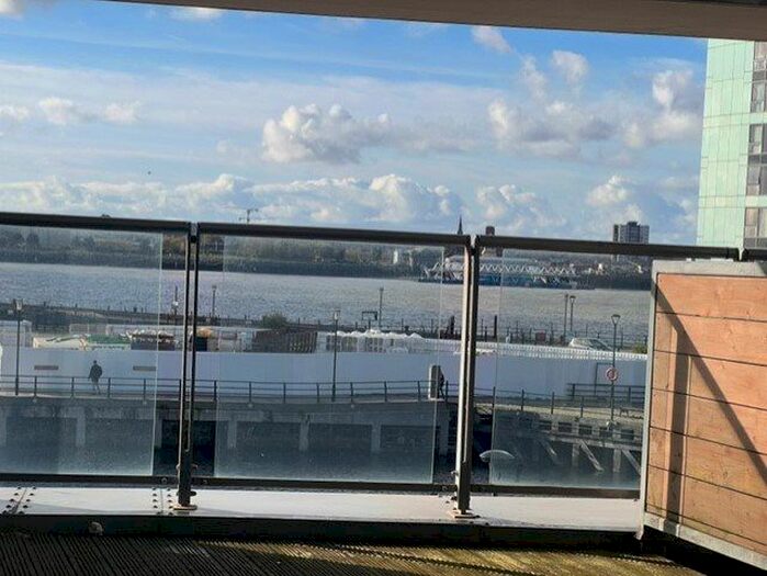 2 Bedroom Flat To Rent In William Jessop Way, Liverpool, L3