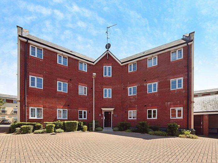 2 Bedroom Flat For Sale In Redhouse Way, Swindon, SN25