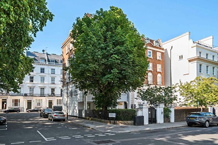 3 Bedroom Flat For Sale In Craven Hill Gardens, London, W2