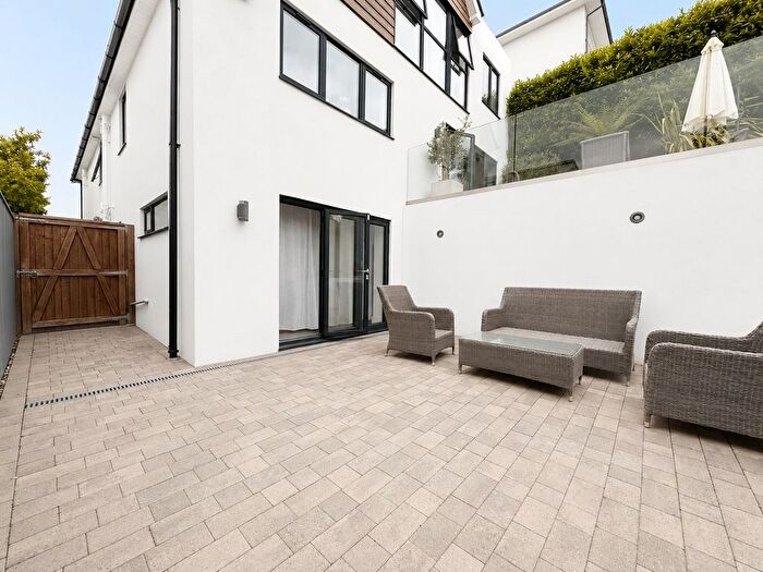1 Bedroom Flat To Rent In Blake Hill Avenue, Poole, BH14