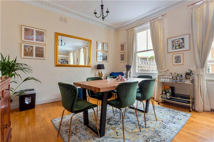 3 Bedroom Flat To Rent In Southwell Gardens, South Kensington, London, SW7