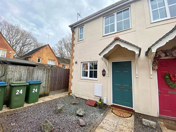 2 Bedroom End Of Terrace House To Rent In Buchan Avenue, Whiteley, PO15