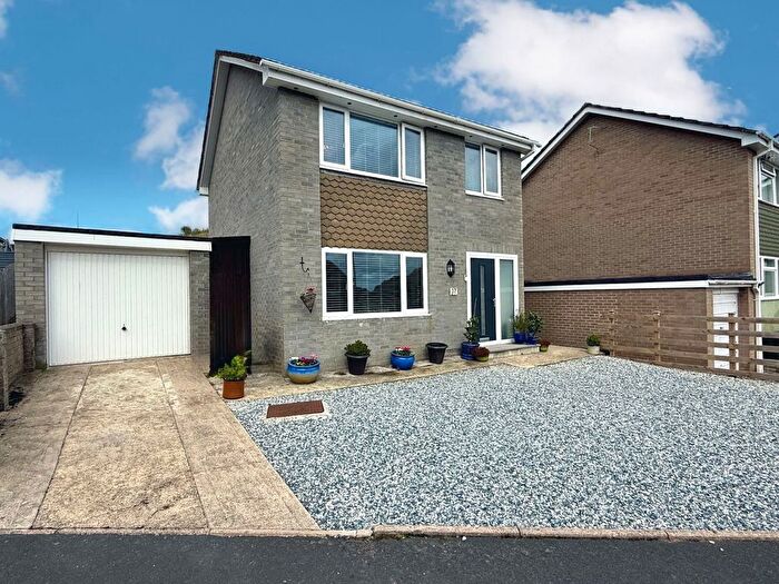 3 Bedroom Detached House For Sale In Woodleigh Road, Newton Abbot, TQ12