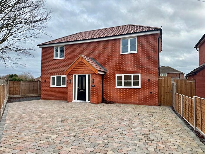 4 Bedroom Detached House To Rent In Swallow Crescent, Gloucester, GL3