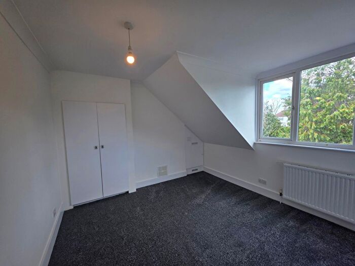 1 Bedroom Flat To Rent In Melfort Road, Thornton Heath, CR7