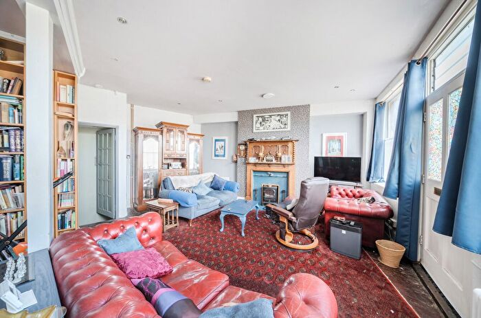 3 Bedroom Detached House For Sale In Ipswich Road, Holbrook, Ipswich, IP9