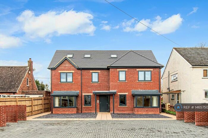 2 Bedroom Flat To Rent In Bicester Road, Kidlington, OX5