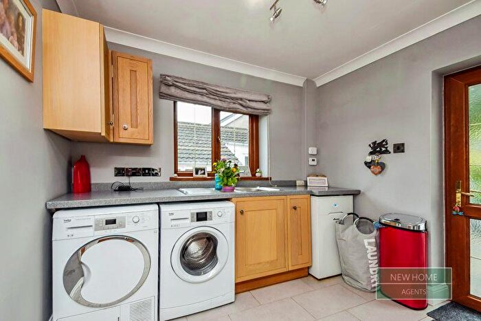 4 Bedroom Detached House For Sale In Waterloo Road, Capel Hendre, Ammanford, SA18