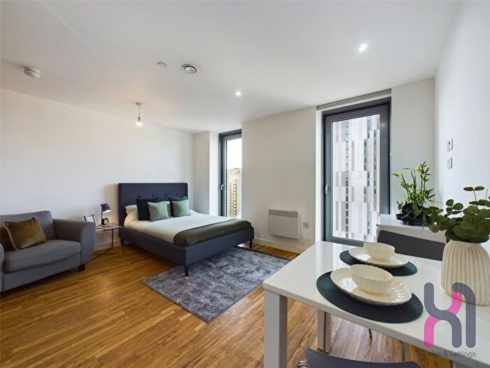 Studio To Rent In Media City, Michigan Point Tower B, Michigan Avenue, Salford, M50