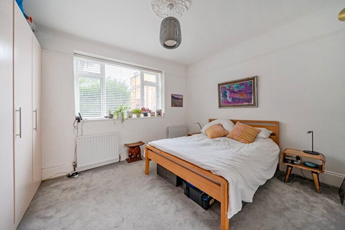 2 Bedroom Flat For Sale In Eastdown Park, Hither Green, London, SE13