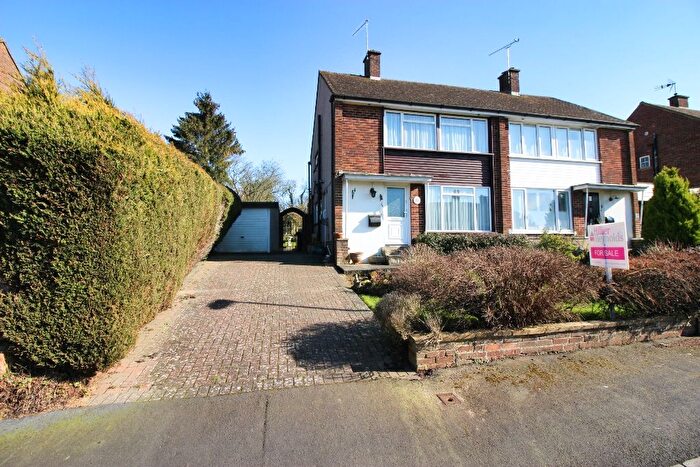 3 Bedroom Semi-Detached House For Sale In Annetts Hall, Borough Green, TN15