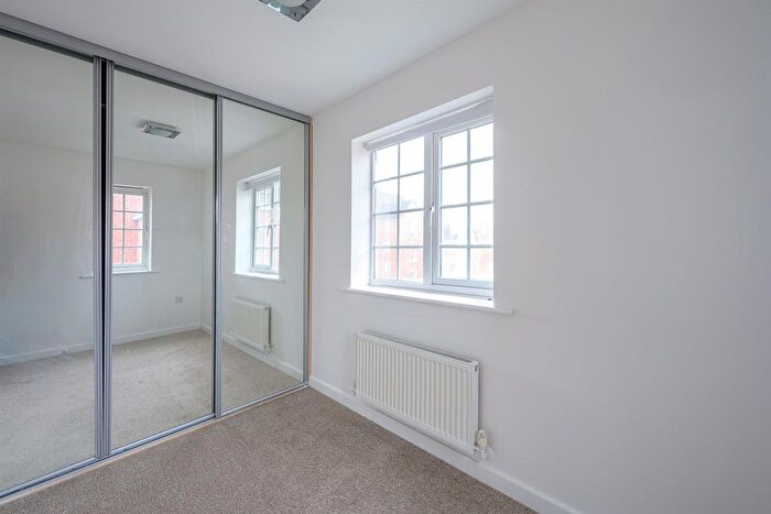 4 Bedroom End Of Terrace House For Sale In Columbus Ave, Brierley Hill, DY5