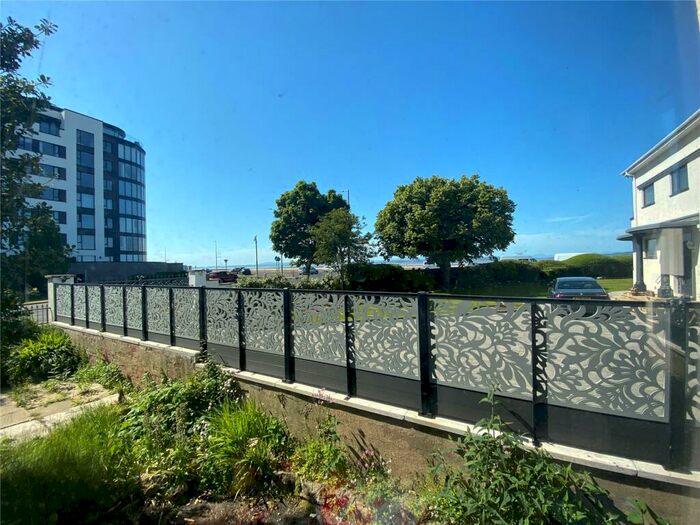 2 Bedroom Apartment To Rent In Broadway, Morecambe, LA4