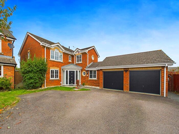 4 Bedroom Detached House For Sale In Breezehill, Wootton, Northampton, NN4