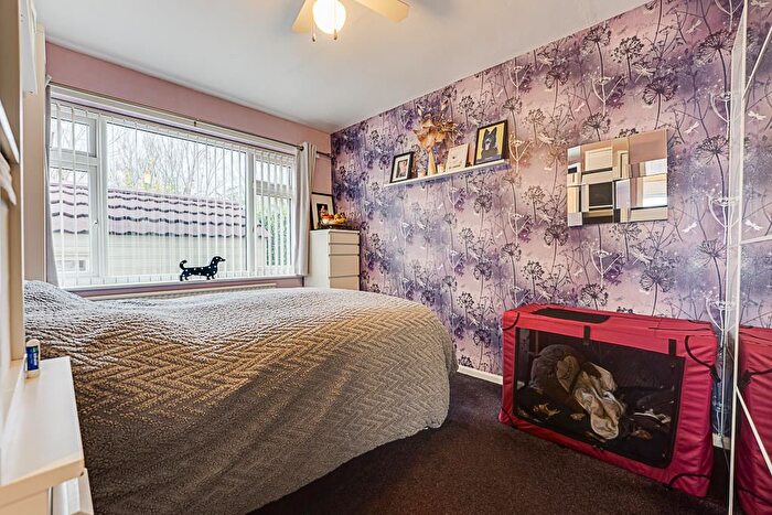 2 Bedroom Semi-Detached Bungalow For Sale In Severn Way, Kettering, NN16