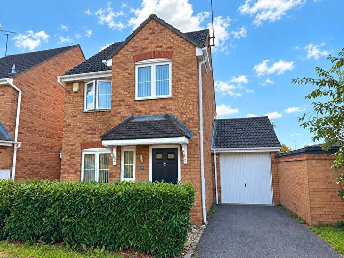 3 Bedroom Detached House To Rent In Mansell Close, Towcester, NN12