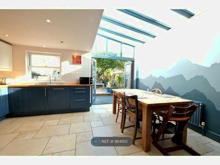 4 Bedroom Terraced House To Rent In Guildford Road, Brighton, BN1