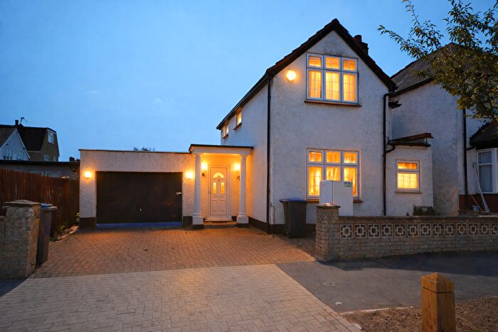 4 Bedroom Detached House For Sale In Eton Avenue, Wembley, HA0