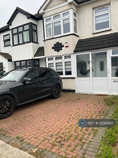 3 Bedroom Terraced House To Rent In Elm Road, Romford, London, RM7
