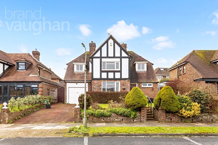 3 Bedroom Detached House For Sale In Brangwyn Avenue, Brighton, East Sussex, BN1
