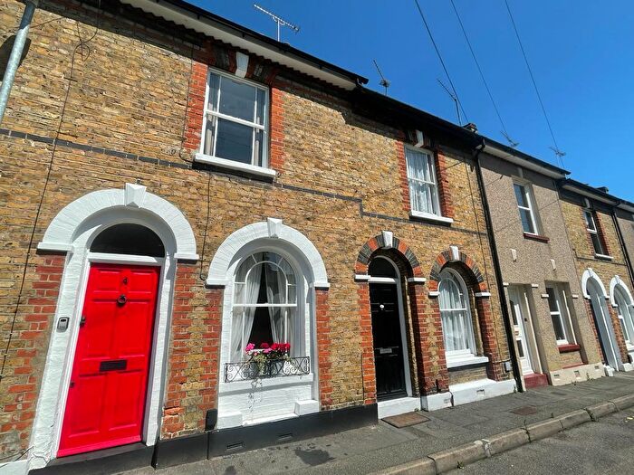 2 Bedroom Terraced House To Rent In Christchurch Road, Gravesend, DA12