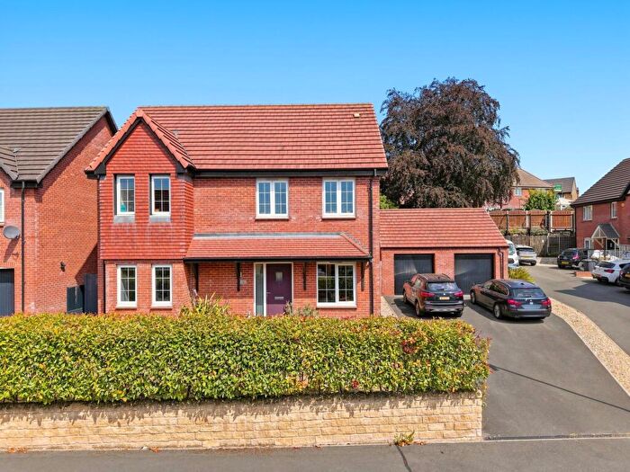 5 Bedroom Detached House For Sale In Pomegranate Road, Chesterfield, S41