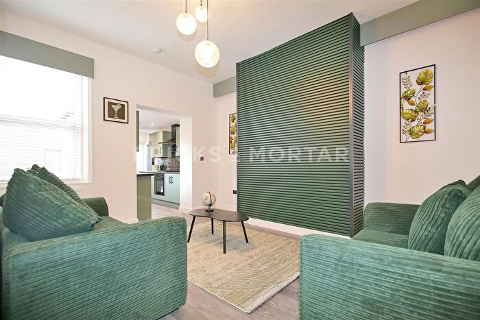 3 Bedroom Flat To Rent In Simonside Terrace, Heaton, Newcastle Upon Tyne, NE6