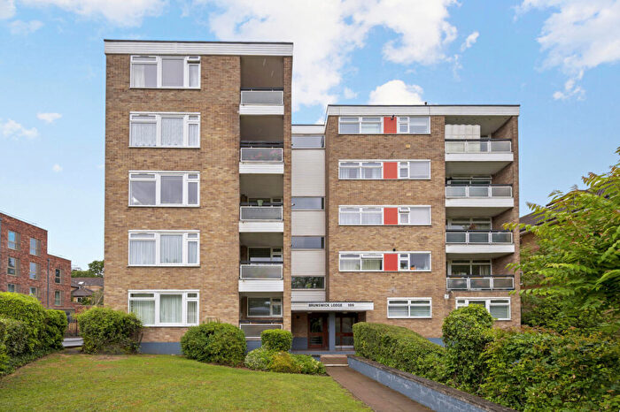 2 Bedroom Apartment For Sale In Ewell Road, Surbiton, KT6