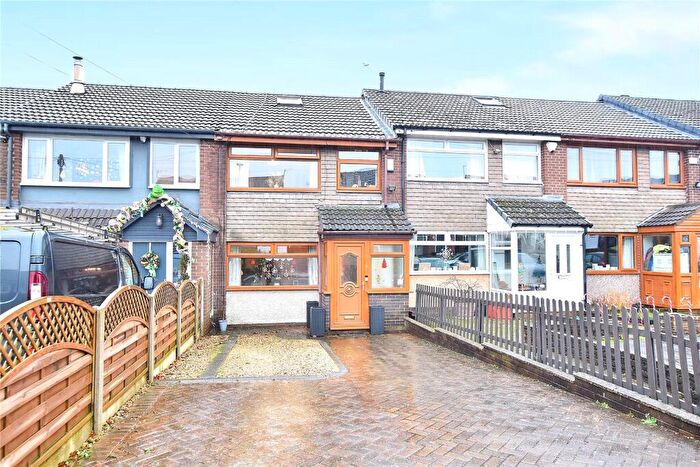 3 Bedroom Town House For Sale In Roads Ford Avenue, Milnrow, Rochdale, Greater Manchester, OL16