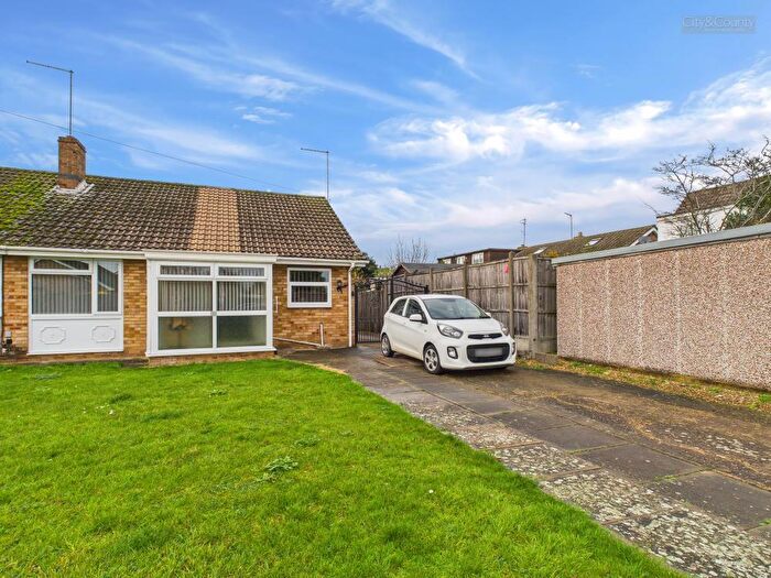 3 Bedroom Semi-Detached Bungalow For Sale In Woburn Drive, Thorney, Peterborough, PE6