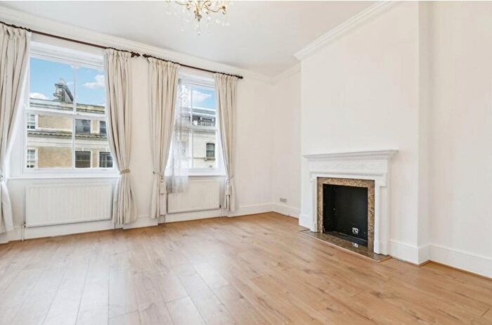 3 Bedroom Flat To Rent In De Vere Gardens, Londonv, W8