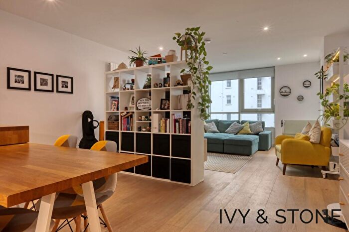1 Bedroom Apartment For Sale In Starboard Way, London, Greater London, E16