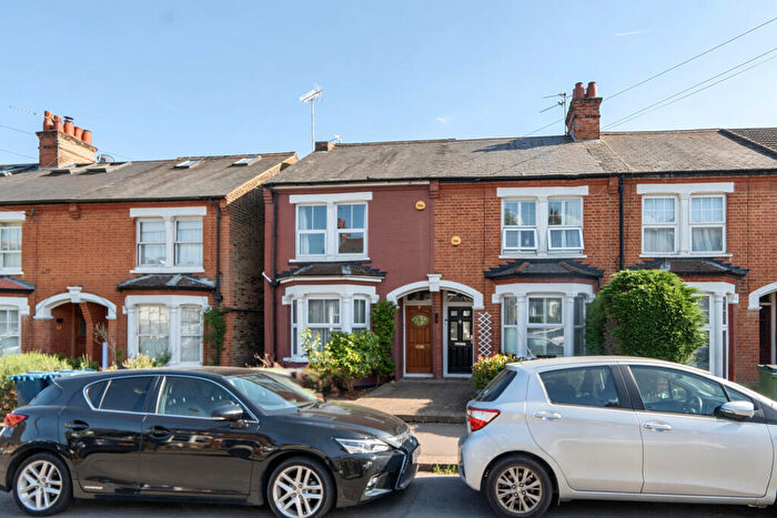 3 Bedroom End Of Terrace House For Sale In Kingsley Road, Pinner, HA5