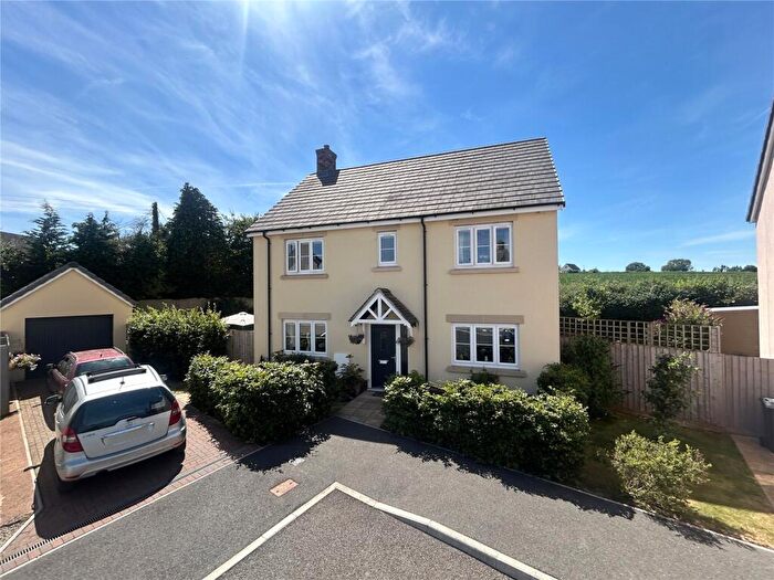 4 Bedroom Detached House For Sale In Fishers Way, Halberton, Tiverton, Devon, EX16