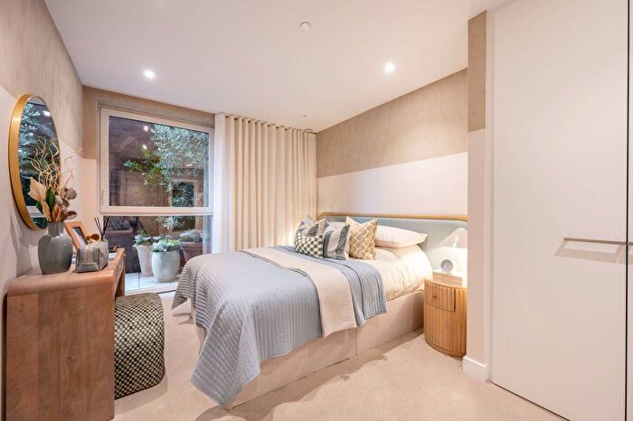 3 Bedroom Flat For Sale In Grand Union, Alperton, HA0