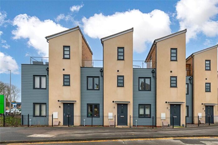 2 Bedroom Terraced House For Sale In Selkirk Drive, Oakridge Park, Milton Keynes, Buckinghamshire, MK14