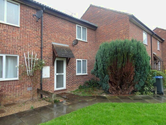2 Bedroom House To Rent In Bishops Way, Canterbury - Ref, CT2